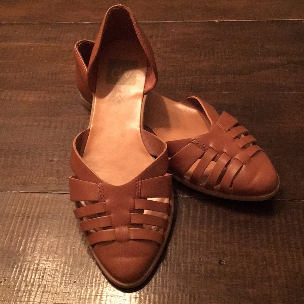 dv tan flats- only worn once!